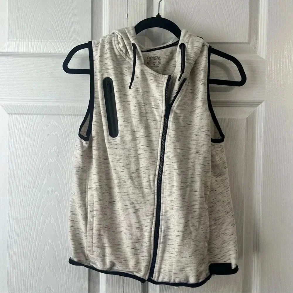 Calvin Klein Womens Performance Vest Hooded Size Medium Full Zip Color Grey